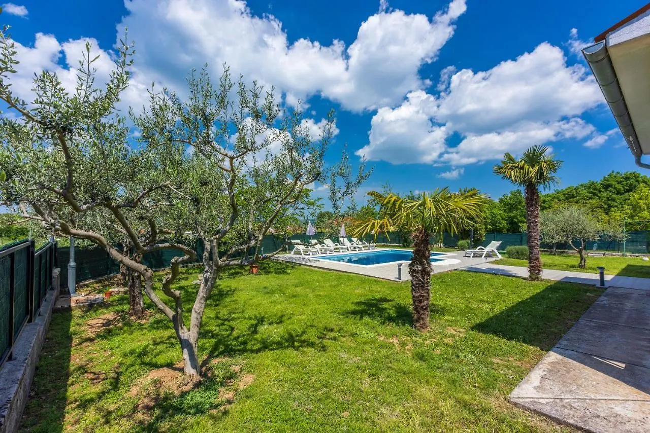 לאבין Villa Zelena Oaza