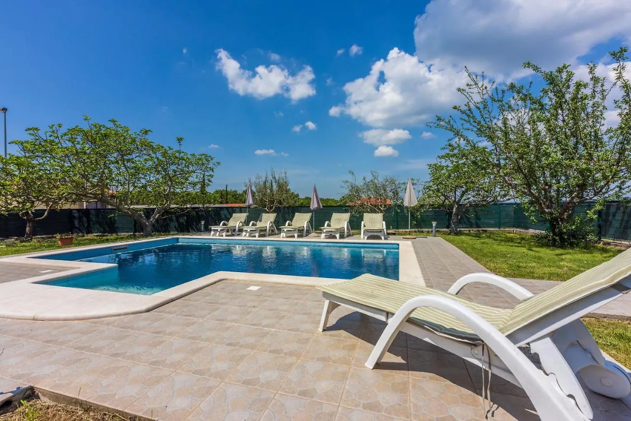 לאבין Villa Zelena Oaza